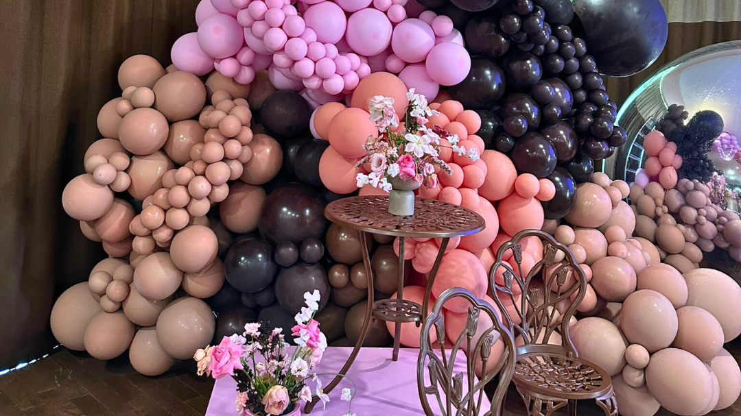 Structure de ballons XXL pour événement haut de gamme à Saint-Etienne AMA Event